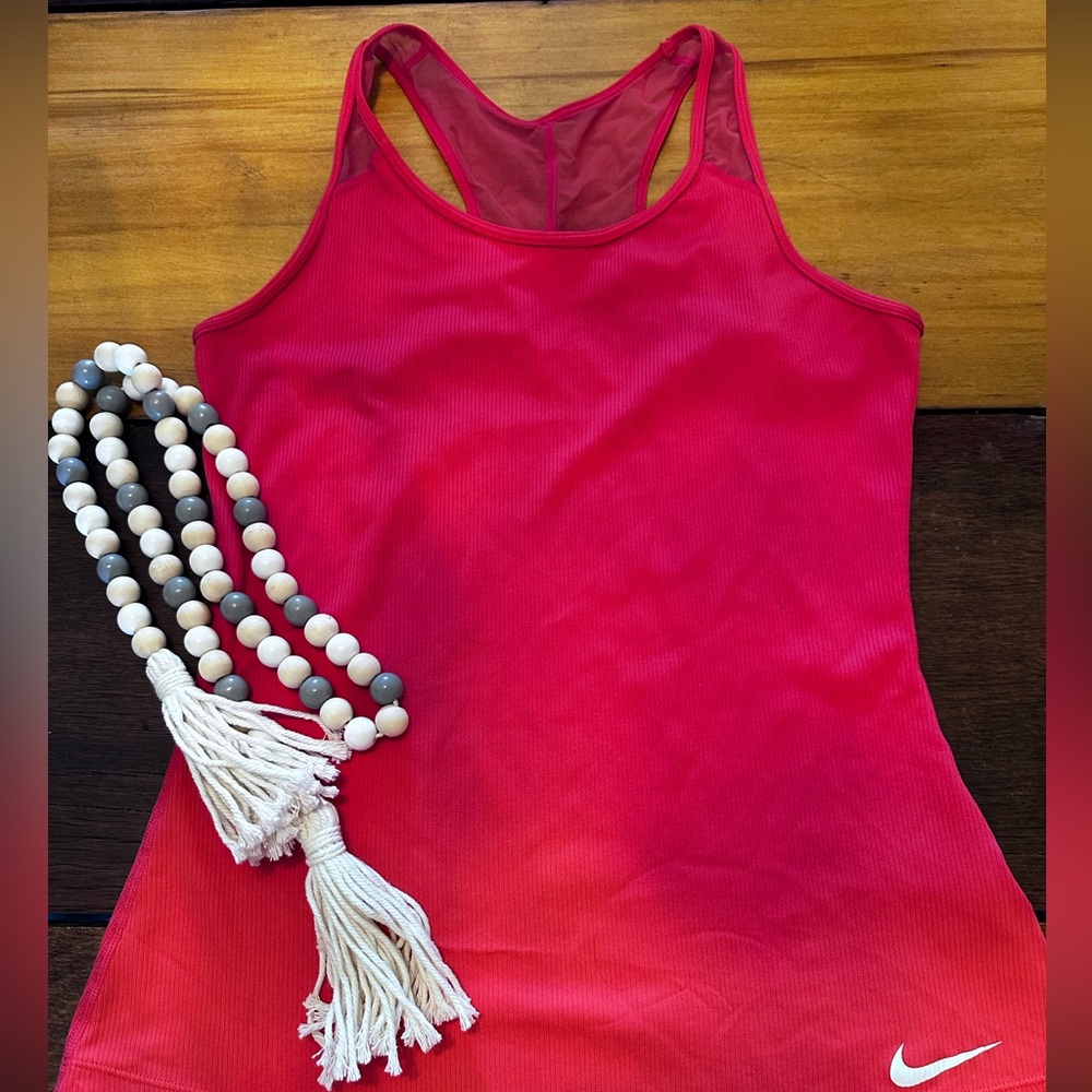 COPY - Women’s Small Nike Dri-Fit Racerback Tank in Pink